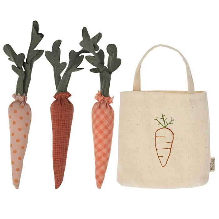 Maileg Cotton Carrots in a Shopping Bag