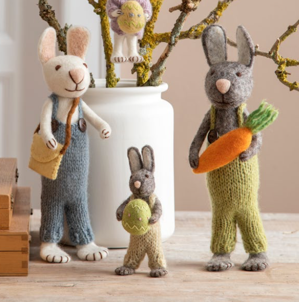 En Gry & Sif little grey hare - romper & carrot