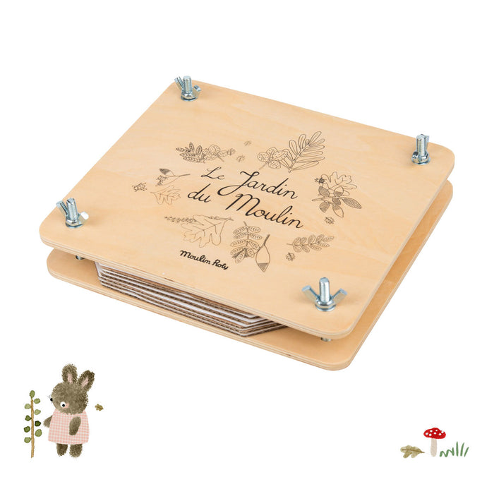 Moulin Roty Wooden Press a Fleurs (in French)