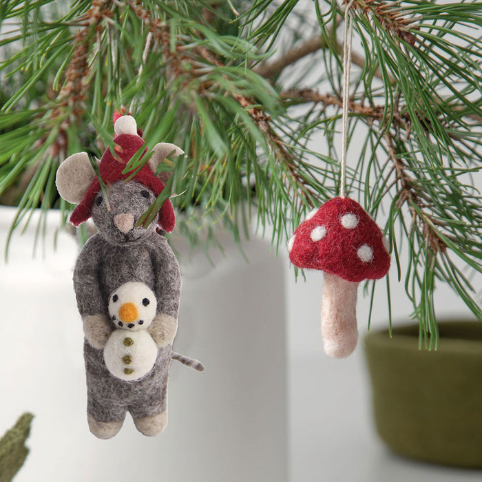 Gry & Sif Mouse with Snowman - handmade felt decoration