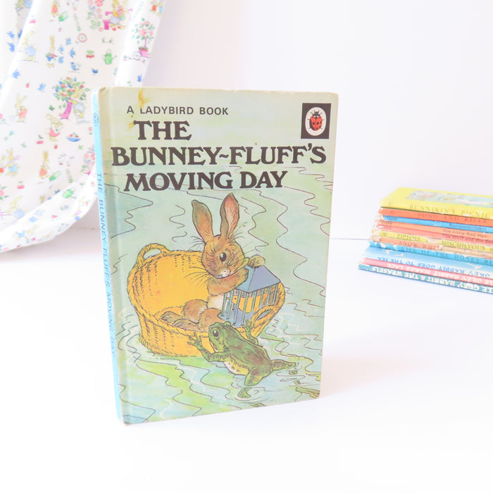 VINTAGE Ladybird book - Bunney-Fluff's Moving Day (1974)