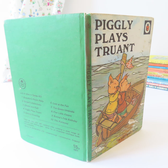 VINTAGE Ladybird book - Piggly Plays Truant (1971)