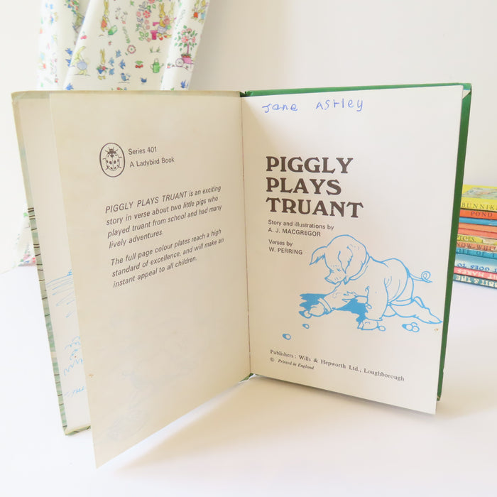 VINTAGE Ladybird book - Piggly Plays Truant (1971)
