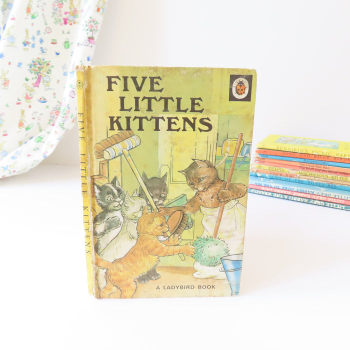 VINTAGE Ladybird book - Five Little Kittens (1971)