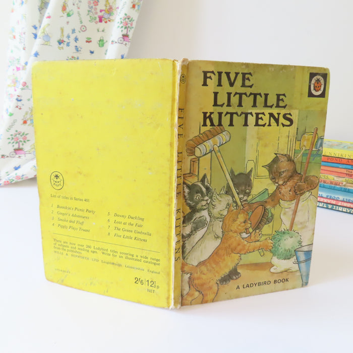 VINTAGE Ladybird book - Five Little Kittens (1971)