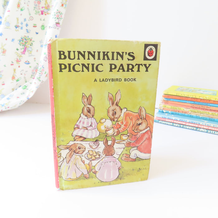 VINTAGE Ladybird book - Bunnikin's Picnic Party (early 1980s)