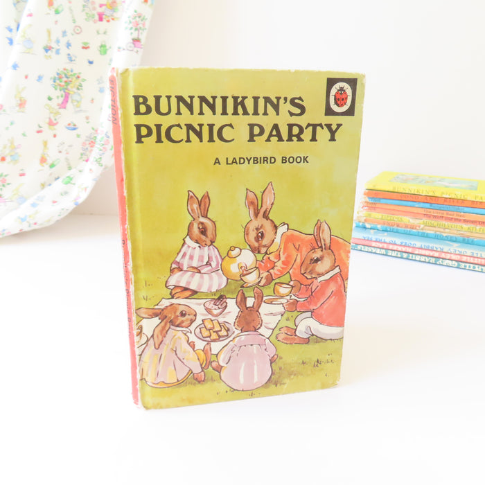 VINTAGE Ladybird book - Bunnikin's Picnic Party (late 1970s)