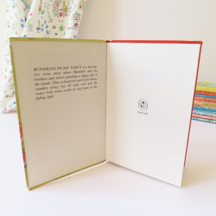 VINTAGE Ladybird book - Bunnikin's Picnic Party (late 1970s)