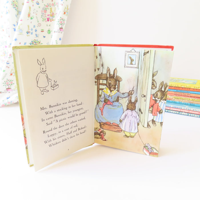 VINTAGE Ladybird book - Bunnikin's Picnic Party (late 1970s)