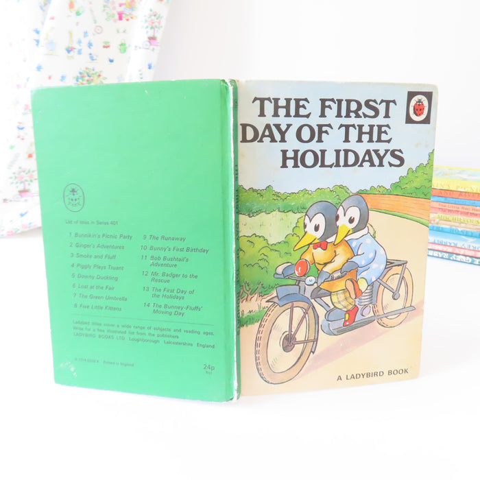 VINTAGE Ladybird book - First Day of the Holidays (mid 1970s)