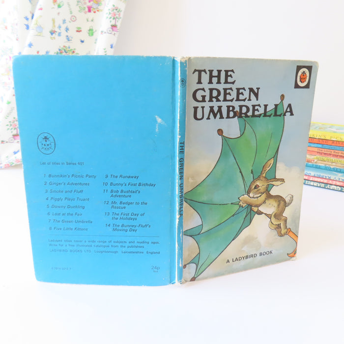 VINTAGE Ladybird book -The Green Umbrella (mid 1970s)
