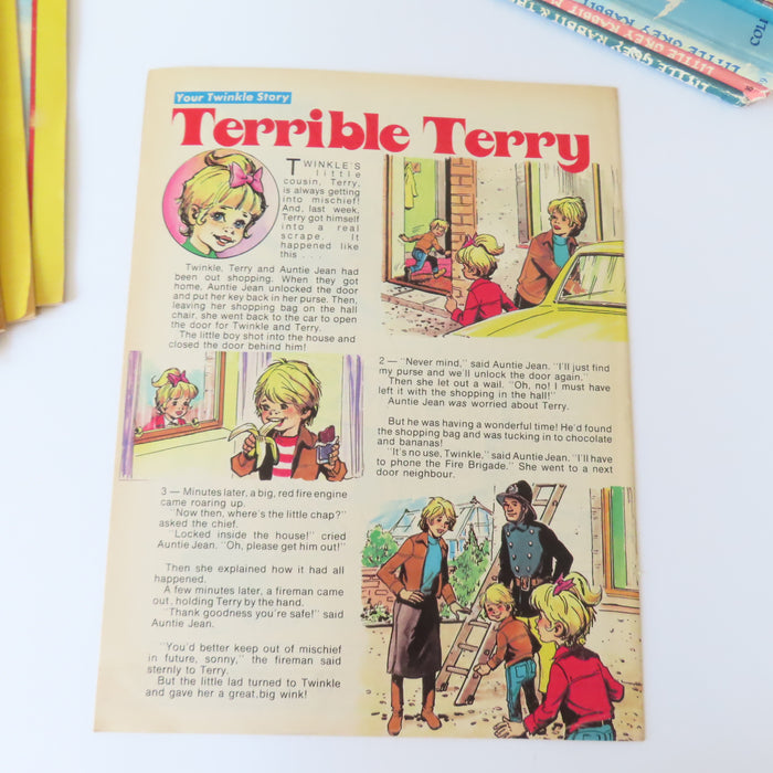 VINTAGE Twinkle magazine No. 846  'Feeding the Hens' (April 7th, 1984)