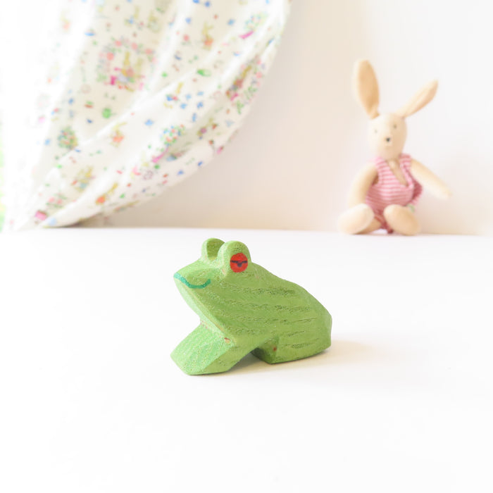 Ostheimer wooden toy animal - frog sitting