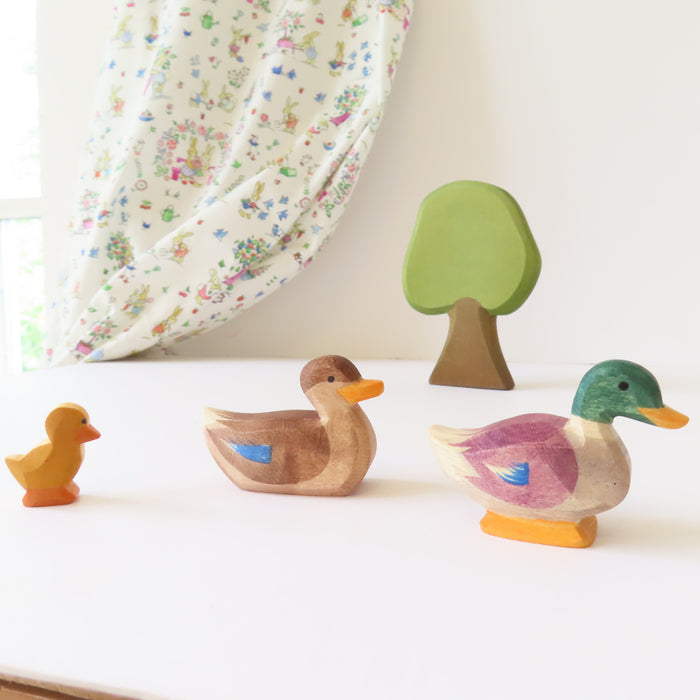 Ostheimer wooden toy bird - tiny duckling