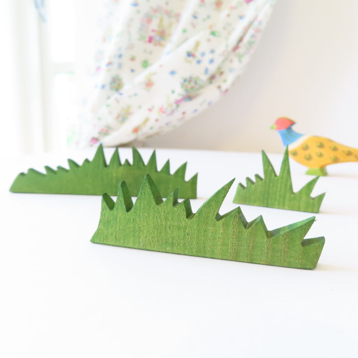 Ostheimer wooden toy - tufts of grass