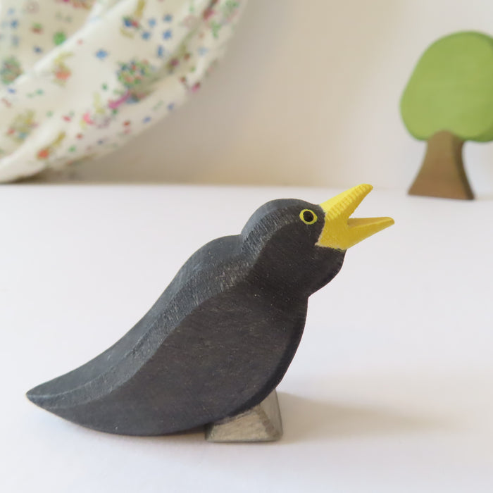 Ostheimer wooden toy bird - blackbird