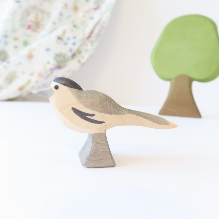 Ostheimer wooden toy bird - wagtail