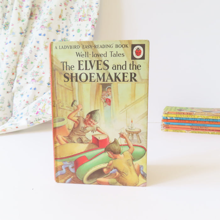 VINTAGE Ladybird book - The Elves and the Shoemaker (1967)