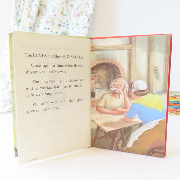 VINTAGE Ladybird book - The Elves and the Shoemaker (1967)