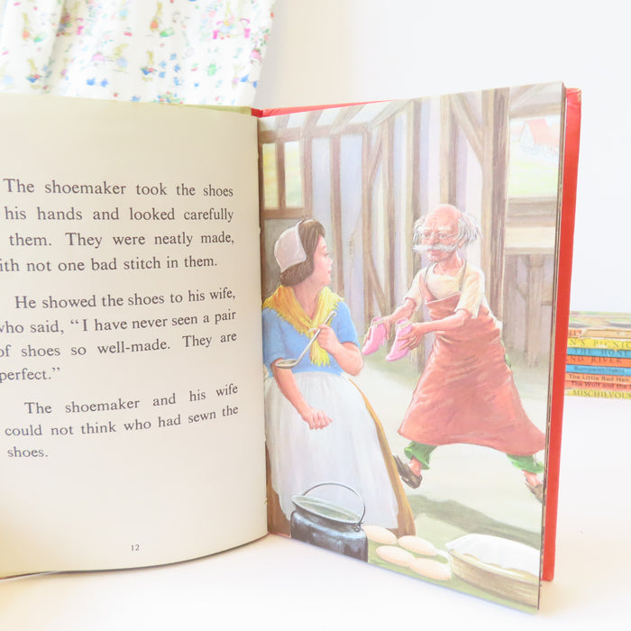 VINTAGE Ladybird book - The Elves and the Shoemaker (1967)