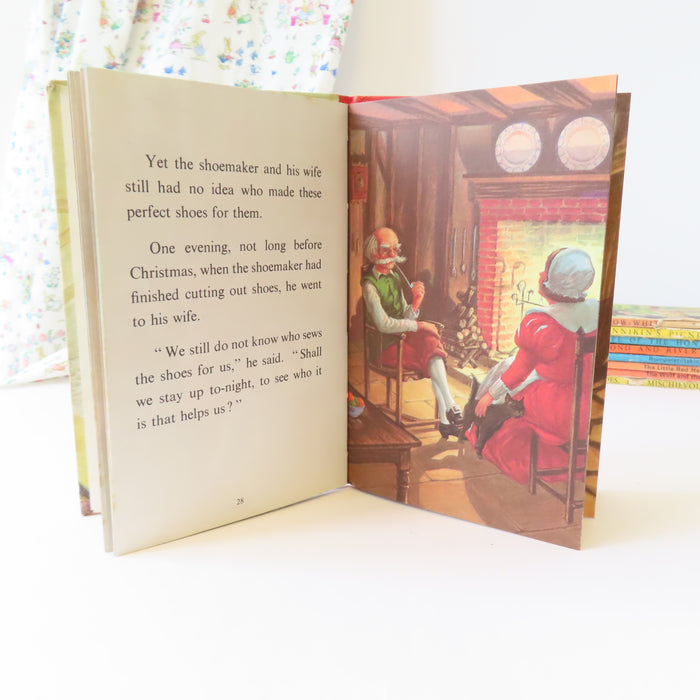 VINTAGE Ladybird book - The Elves and the Shoemaker (1967)