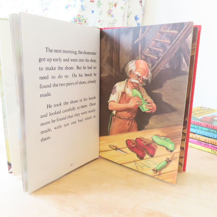 VINTAGE Ladybird book -  The Elves and the Shoemaker (late 1970s)