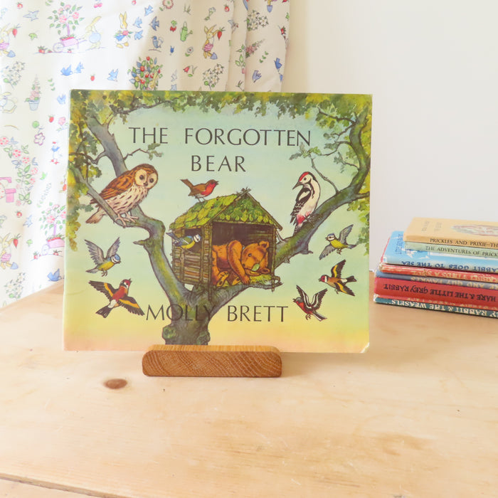 VINTAGE book -  The Forgotten Bear (1968)