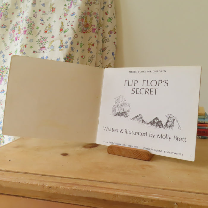 VINTAGE book -  Flip Flop's Secret (1970)