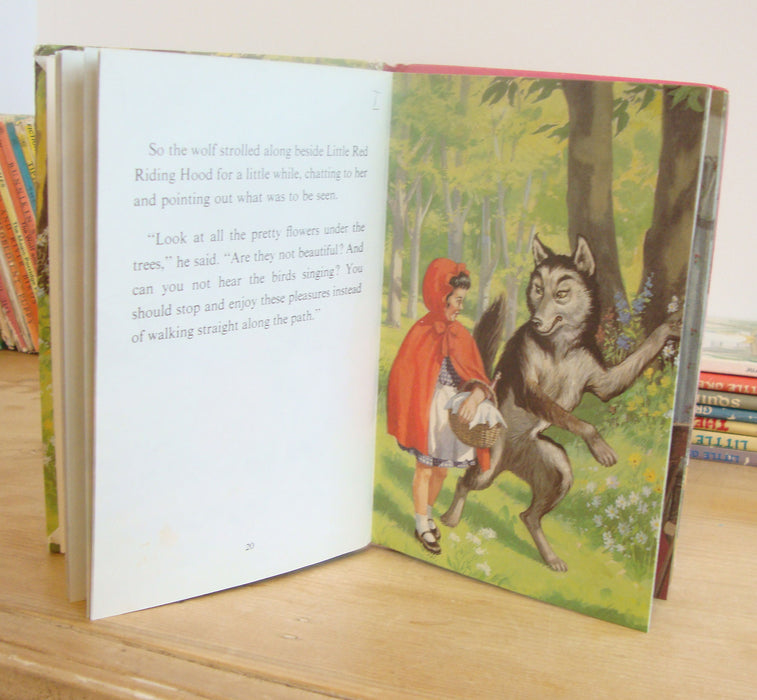 VINTAGE Ladybird book - series 606D Little Red Riding Hood