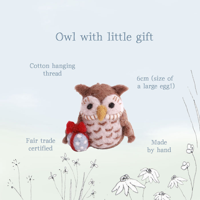 Gry & Sif handmade felt decoration - owl with gift (6cm)