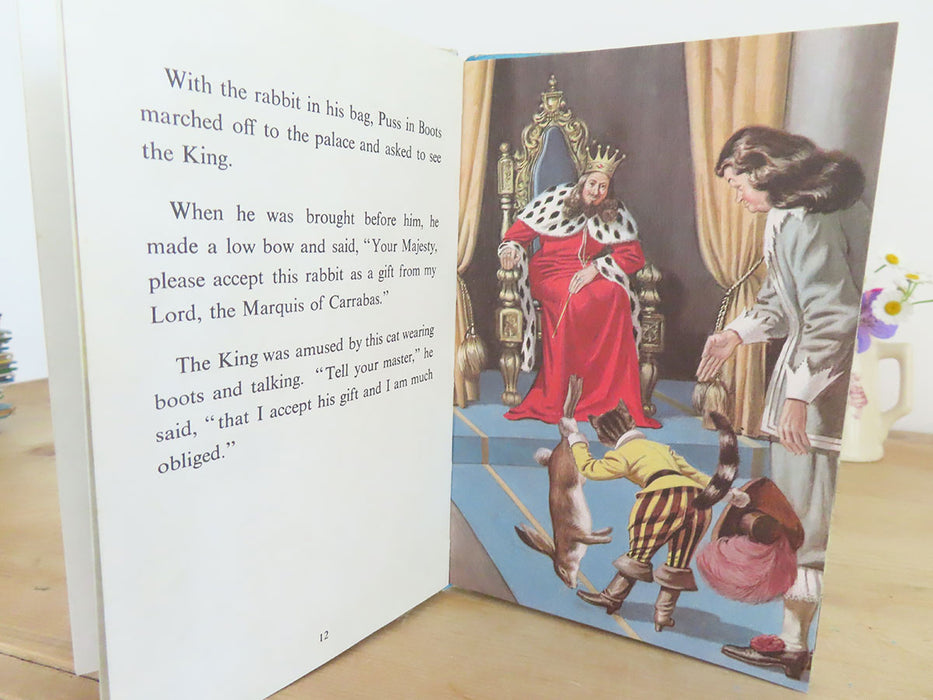 VINTAGE Ladybird book - series 606D Puss in Boots (1970s)