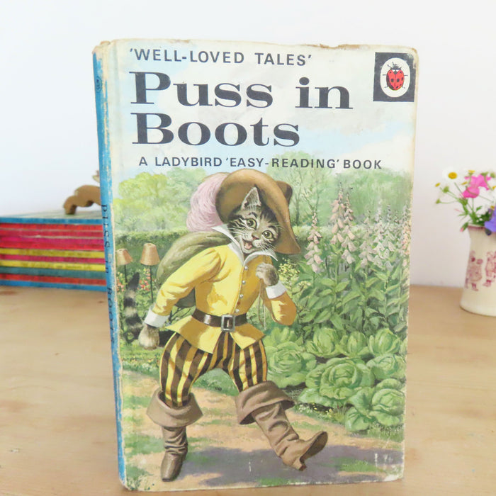 VINTAGE Ladybird book - series 606D Puss in Boots (1970s)