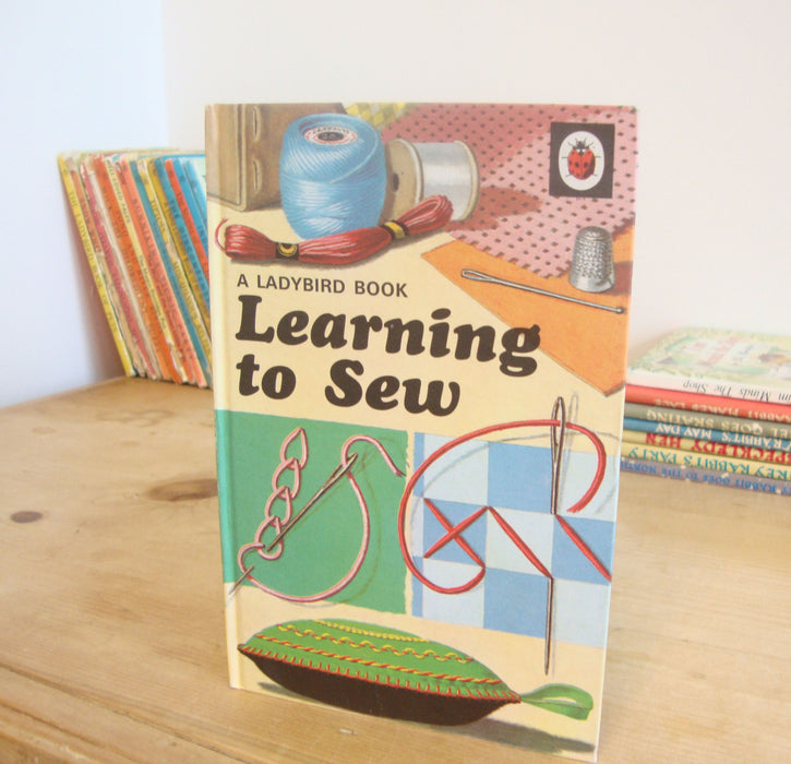 VINTAGE Ladybird book - series 633 Learning to Sew