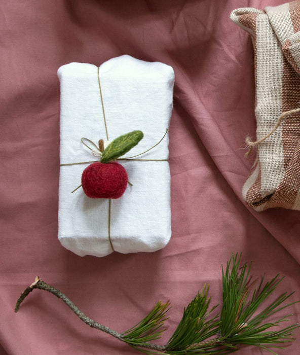 En Gry & Sif felt apple