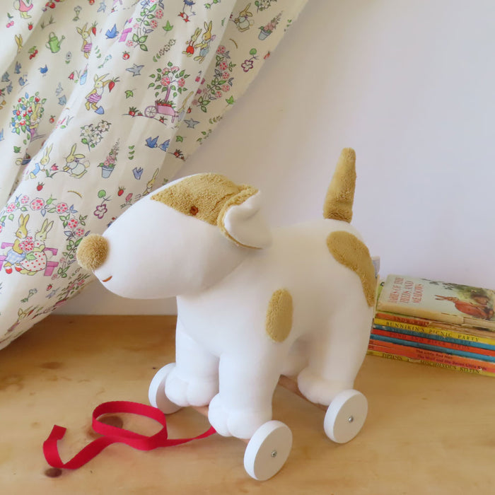 Trousselier soft pull-along dog