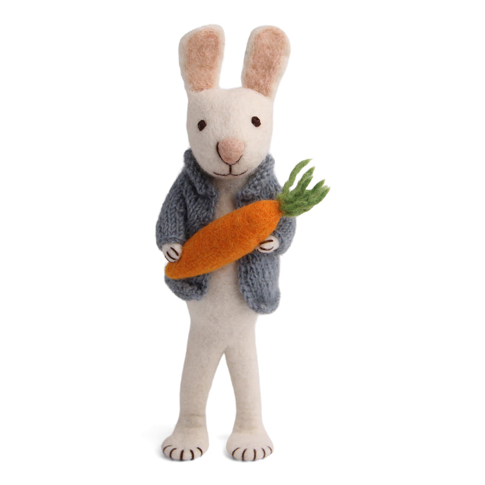 En Gry & Sif little white hare - cardigan & carrot